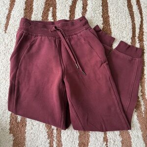 lululemon scuba jogger - red merlot, size 0